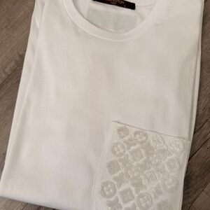 MEN’S Louis Vuitton White Tee with Logo Pocket